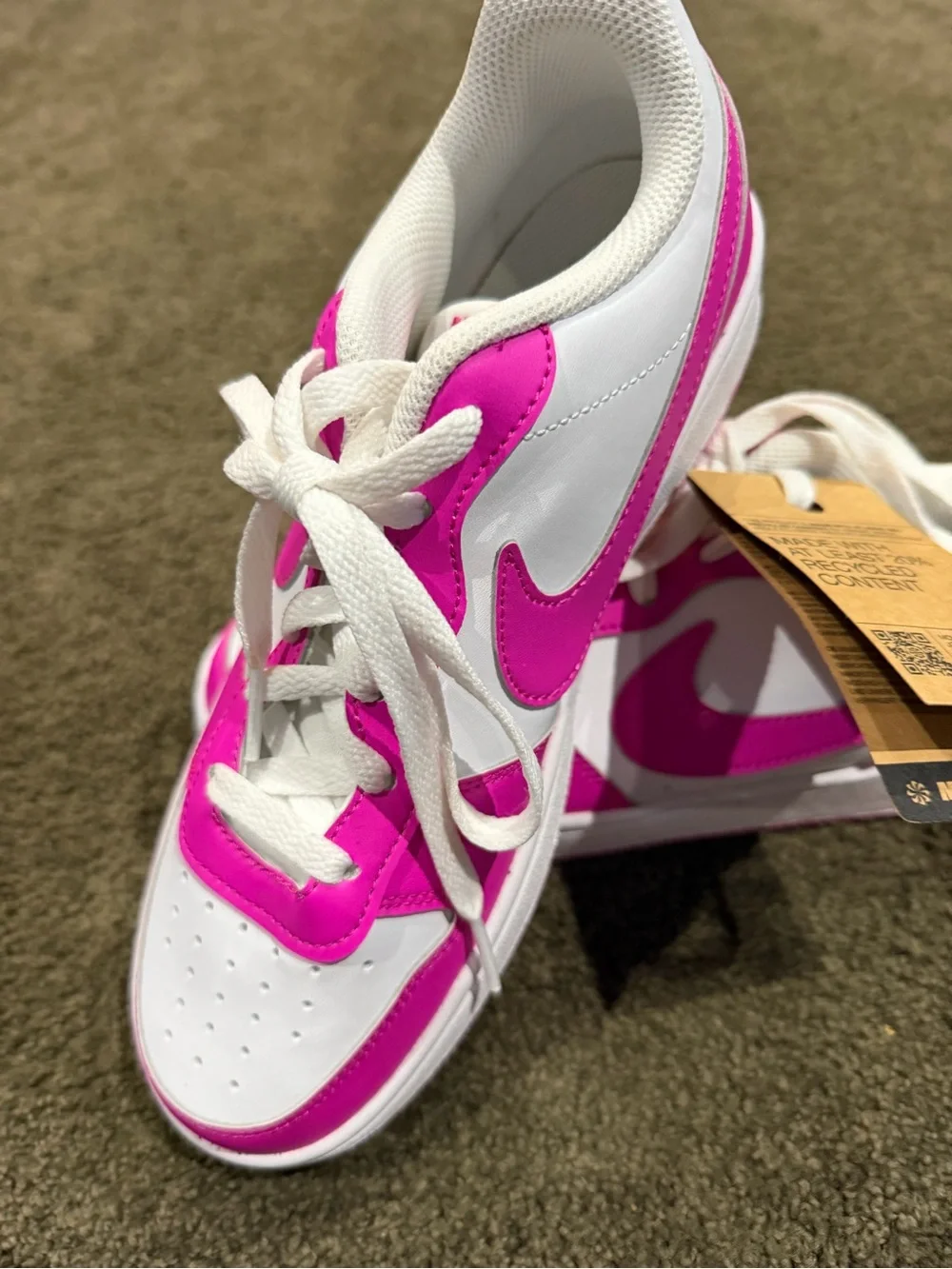 Nike Kids' Low-Top Sneakers - White & Hot Pink Sz 7Y